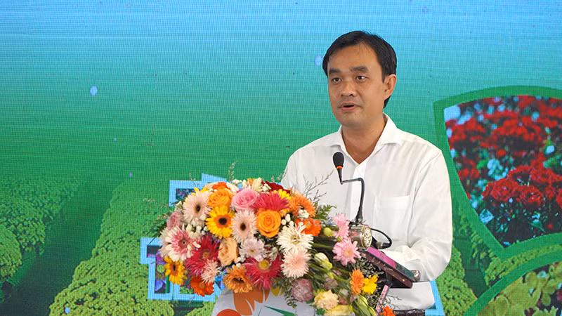 Giám đốc Sở Nông nghiệp và Phát triển nông thôn tỉnh Đồng Tháp Nguyễn Văn Vũ Minh phát biểu tại hội thảo. (Ảnh: HỮU NGHĨA)