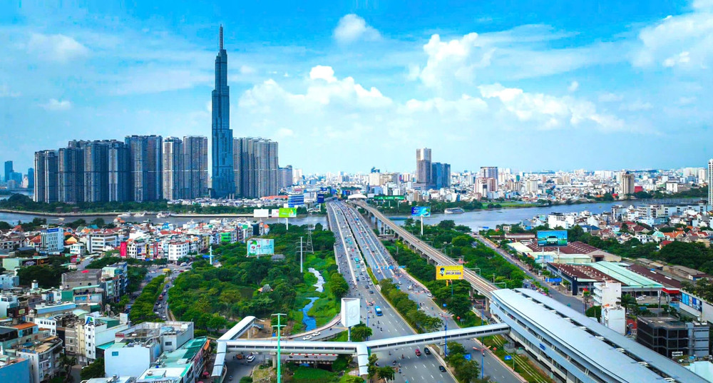 Với sự phát triển mạnh mẽ về nhiều mặt, Thành phố Hồ Chí Minh đang đứng trước cơ hội lịch sử để trở thành IFC quốc tế của Đông Nam Á. 