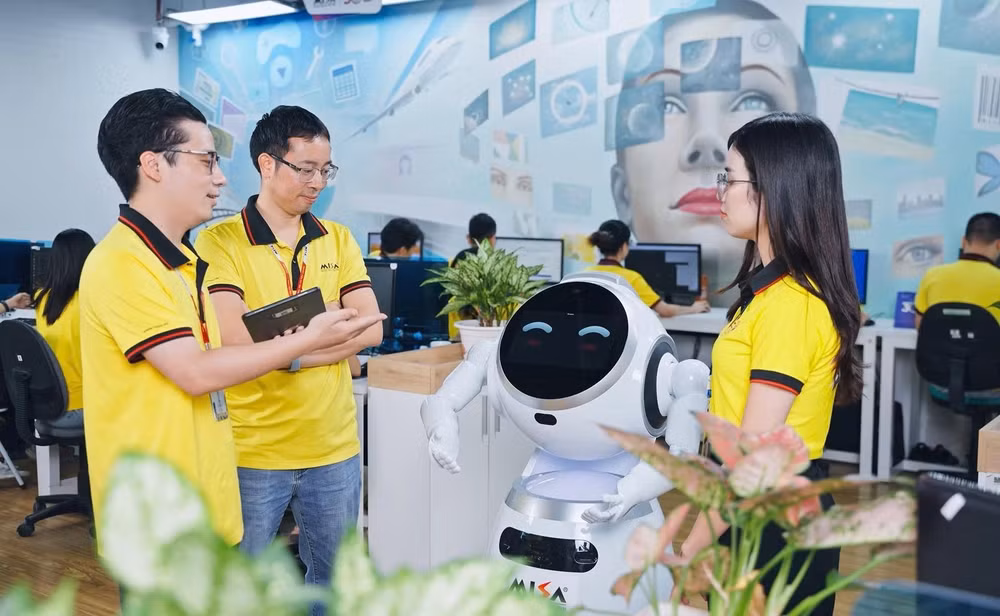 Thử nghiệm robot MISA AVA được tích hợp AI. 