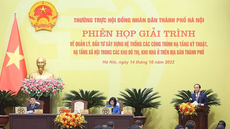 Quang cảnh phiên giải trình.