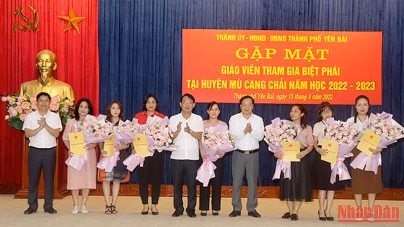 Yên Bái biệt phái 15 giáo viên ngoại ngữ về vùng đặc biệt khó khăn