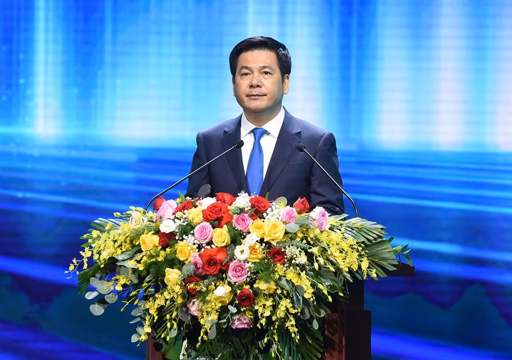 Bộ trưởng Công thương Nguyễn Hồng Diên phát biểu.