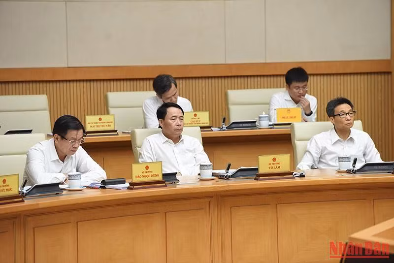 Các đại biểu tham dự phiên họp.