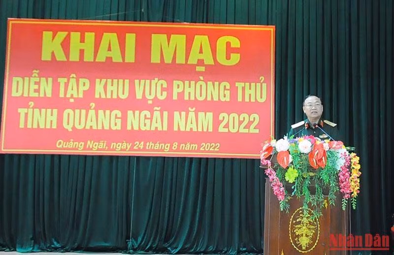 Trung tướng Thái Ngọc Đại, Ủy viên Trung ương Đảng, Tư lệnh Quân khu 5 phát biểu chỉ đạo tại buổi khai mạc diễn tập.