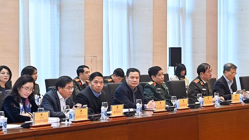 Lãnh đạo các Ủy ban của Quốc hội, các Bộ, ngành và các đại biểu dự hội nghị. (Ảnh: DUY LINH)