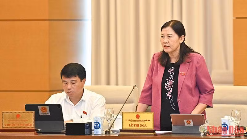 Chủ nhiệm Ủy ban Tư pháp Lê Thị Nga phát biểu ý kiến tại phiên họp. (Ảnh Duy Linh)
