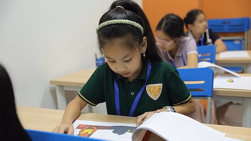 Thí sinh tham gia các phần thi tại “Sân chơi đọc sách tiếng Anh” năm 2022.