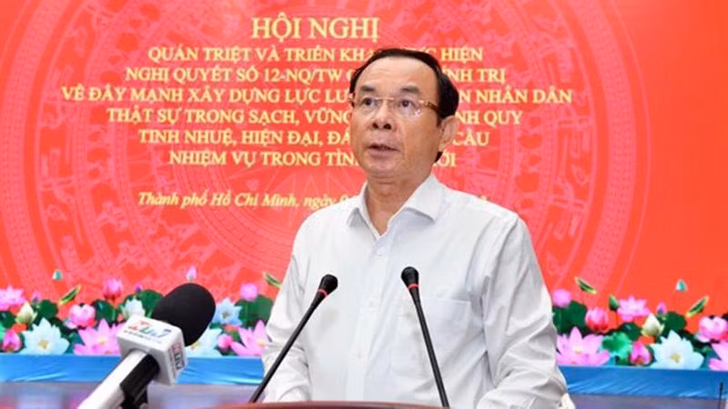 Đồng chí Nguyễn Văn Nên, Ủy viên Bộ Chính trị, Bí thư Thành ủy Thành phố Hồ Chí Minh phát biểu tại hội nghị.