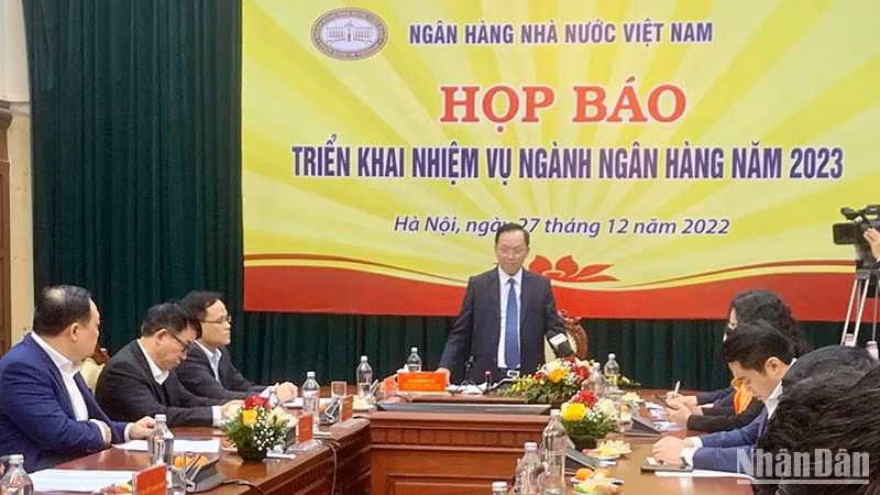 Quang cảnh buổi họp báo.