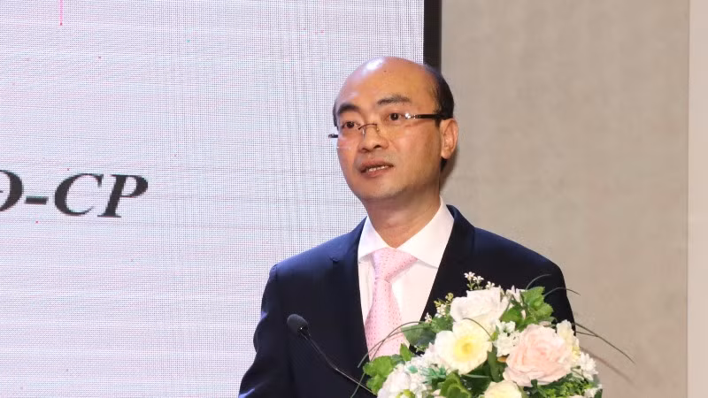 Giám đốc Ngân hàng Nhà nước khu vực 12 Tạ Thành Long phát biểu tại hội nghị.