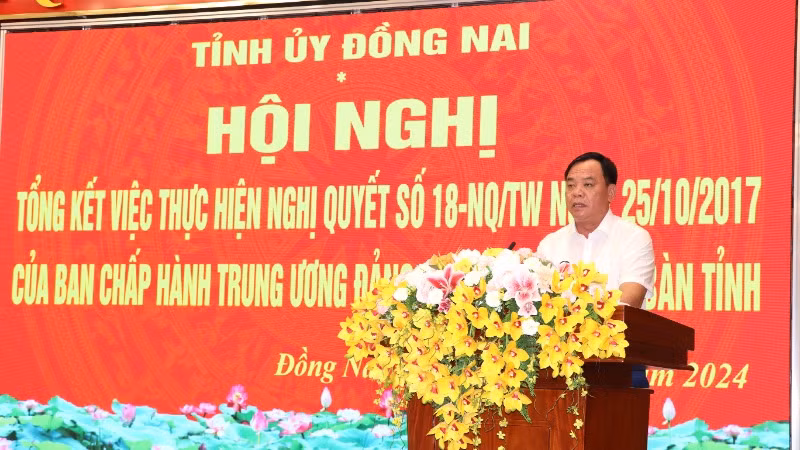 Chủ tịch Ủy ban nhân dân tỉnh Đồng Nai Võ Tấn Đức đề nghị bộ máy sau sắp xếp phải đi ngay vào hoạt động liên tục, không để trống.