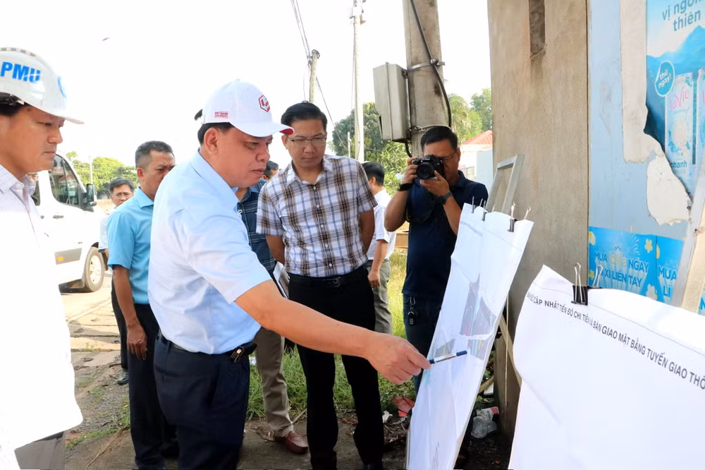 Lãnh đạo tỉnh Đồng Nai yêu cầu đẩy nhanh tiến độ giải phóng mặt bằng hai tuyến đường kết nối sân bay Long Thành.