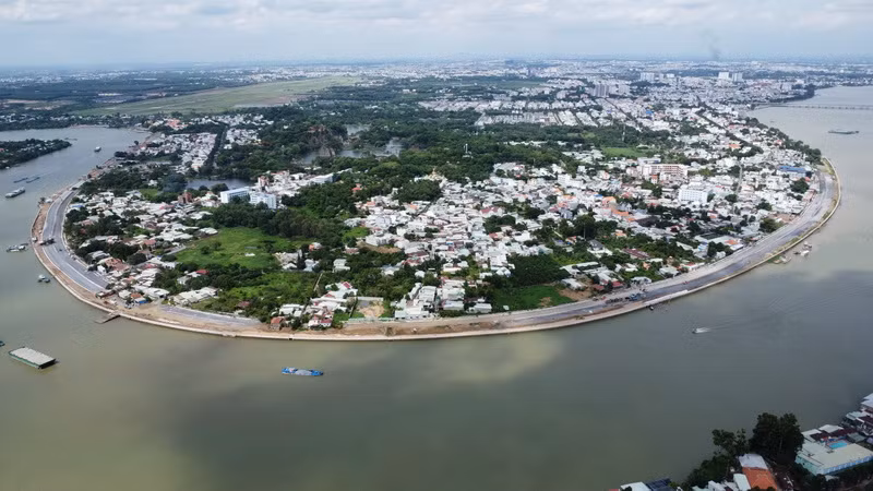 Sông Đồng Nai là một trục kinh tế năng động của tỉnh Đồng Nai.