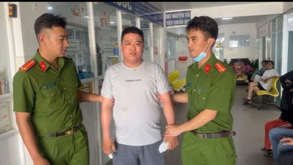 Nghi can Trần Văn Quốc bị bắt giữ sau 1 giờ gây án.