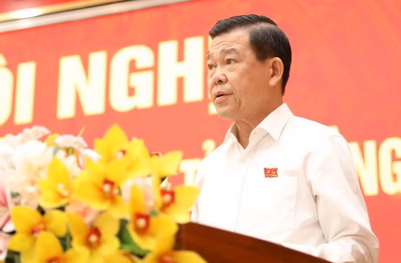 Bí thư Tỉnh ủy Đồng Nai phát biểu tại hội nghị.