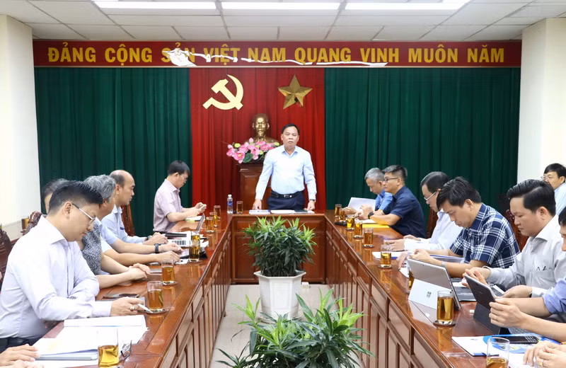 Quang cảnh buổi làm việc.