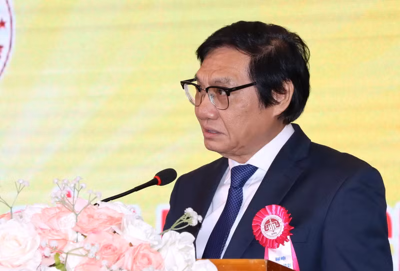 Phó Chủ tịch Ủy ban nhân dân tỉnh Đồng Nai Nguyễn Sơn Hùng phát biểu tại Đại hội.