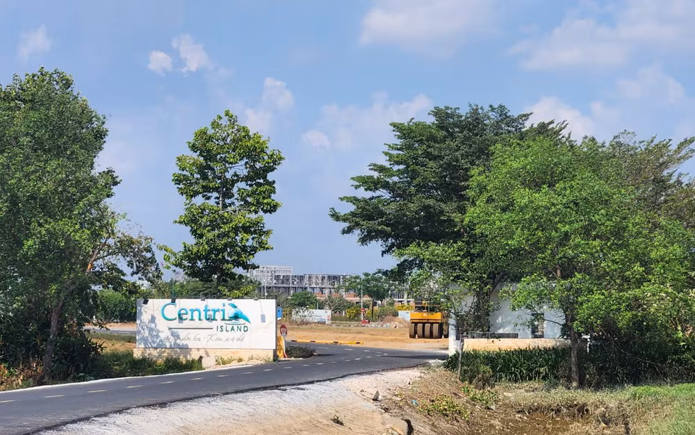 Khu vực đường vào dự án. Ảnh chụp chiều 30/3.