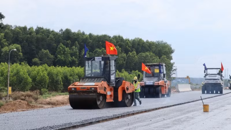 Tỉnh Đồng Nai đang nỗ lực đẩy nhanh các dự án trọng điểm, góp phần thúc đẩy tăng trưởng 10%.