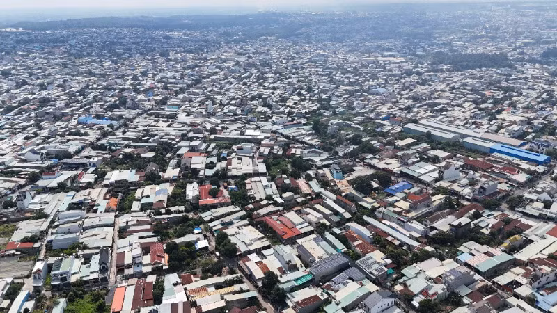 Phường Trảng Dài được ví von như "cuộn chỉ rối" do việc xây dựng trái phép diễn ra trong thời gian dài, khiến các quy hoạch bị phá vỡ.