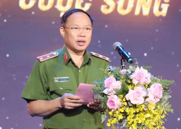 Trung tướng Nguyễn Văn Phục, Cục trưởng C11 phát biểu khai mạc chương trình.