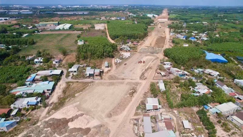 Cao tốc Biên Hòa-Vũng Tàu, đoạn qua địa bàn huyện Long Thành đã được tỉnh Đồng Nai hoàn thành bàn giao mặt bằng nhưng thi công ì ạch.