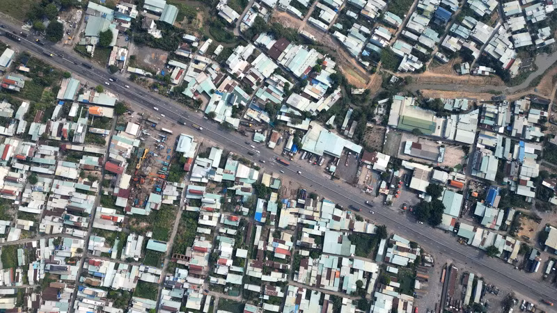 Khu vực dân cư ở dày đặc thuộc dự án cao tốc Biên Hòa - Vũng Tàu, qua địa bàn phường Phước Tân, thành phố Biên Hòa.