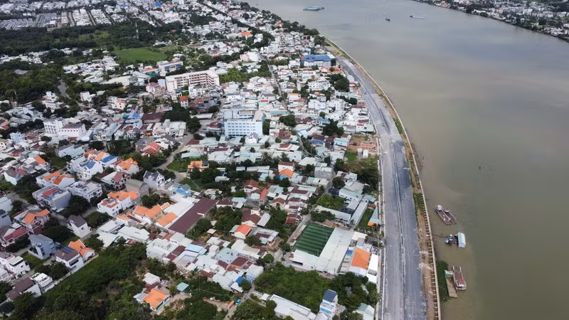 Dự án đường ven sông Đồng Nai là một trong những công trình trọng điểm của tỉnh Đồng Nai chậm tiến độ do vướng công tác giải phóng mặt bằng.