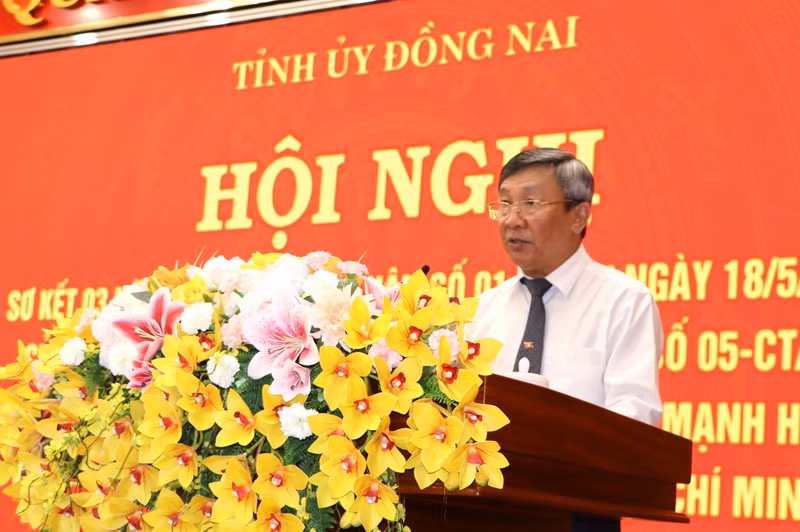 Phó Bí thư Thường trực Tỉnh ủy Đồng Nai Hồ Thanh Sơn phát biểu chỉ đạo tại hội nghị.