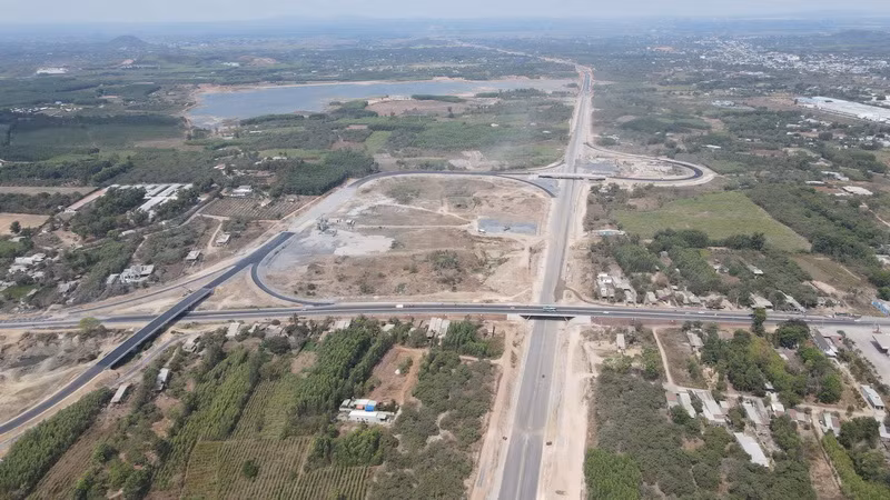 Đồng Nai đang rất cần ý tưởng táo bạo, cách làm mới về phát triển kết cấu hạ tầng giao thông.