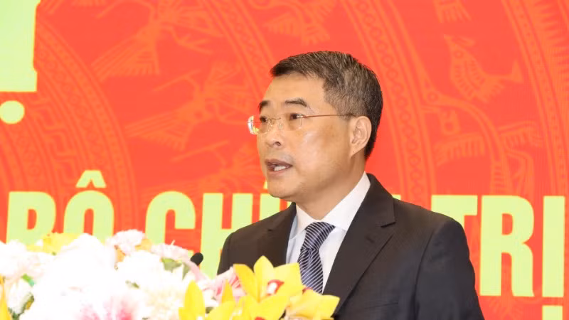 Đồng chí Lê Minh Hưng, Ủy viên Bộ Chính trị, Bí thư Trung ương Đảng, Trưởng Ban Tổ chức Trung ương phát biểu giao nhiệm vụ tại hội nghị.