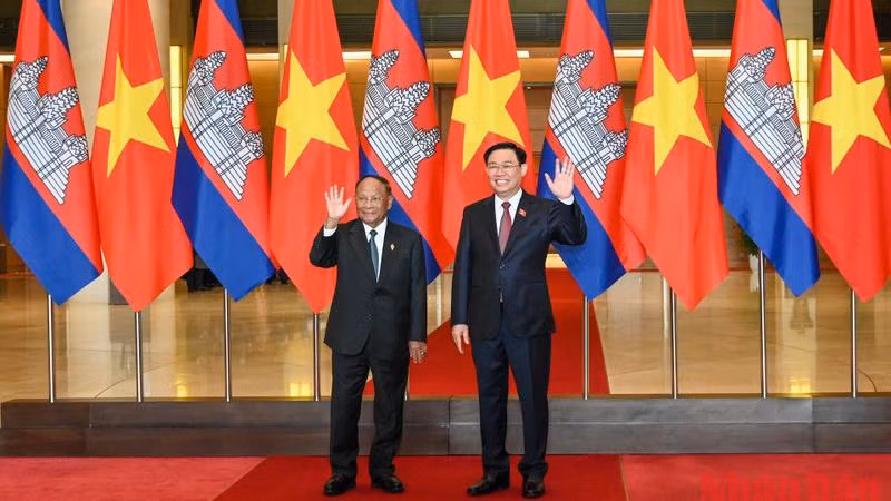 Chủ tịch Quốc hội Vương Đình Huệ tại lễ đón Chủ tịch Quốc hội Campuchia Samdech Heng Samrin. (Ảnh: Duy Linh)