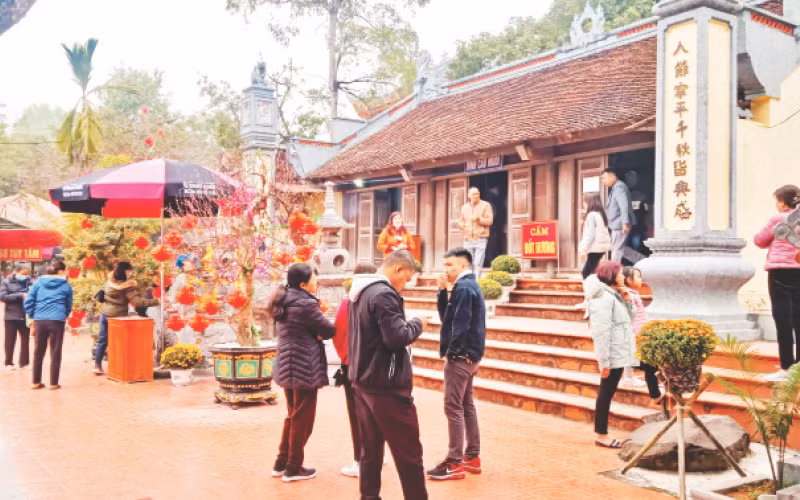 Các nghi lễ tâm linh, lễ hội và cụm di tích cấp tỉnh gồm đình, đền, chùa Cầu Muối, huyện Phú Bình được phục dựng, tôn tạo.