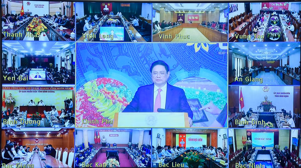 Hội nghị diễn ra dưới hình thức trực tiếp tại điểm Văn phòng Chính phủ và trực tuyến đến các tỉnh, thành phố trong cả nước.