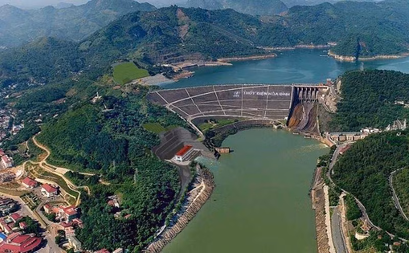 Nhà máy Thủy điện Hòa Bình.