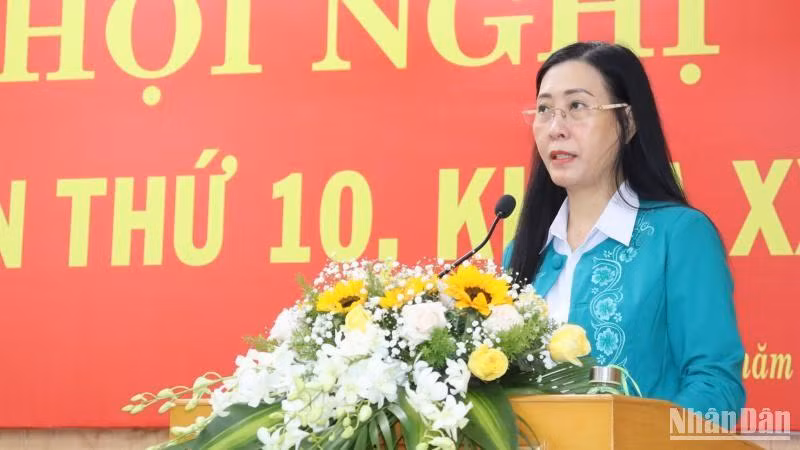 Bí thư Tỉnh ủy Quảng Ngãi Bùi Thị Quỳnh Vân phát biểu tại hội nghị.