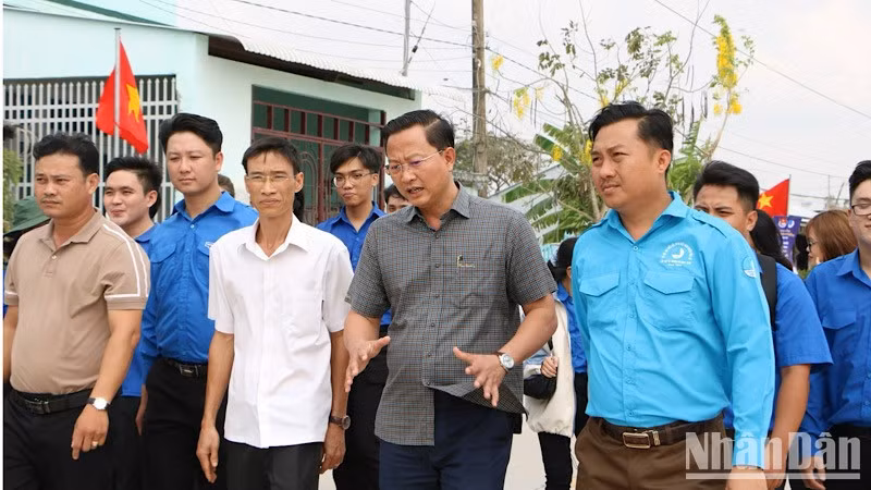 Lãnh đạo chủ chốt huyện Vĩnh Lợi thường xuyên xuống cơ sở, kịp thời chỉ đạo tháo gỡ những vướng mắc, khó khăn.