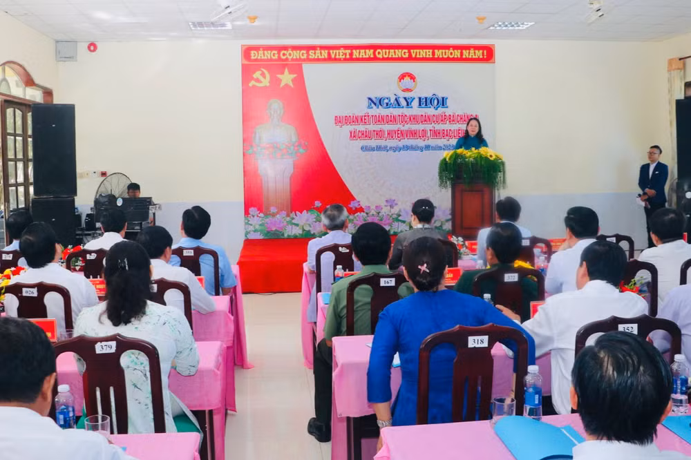 Quang cảnh ngày hội.