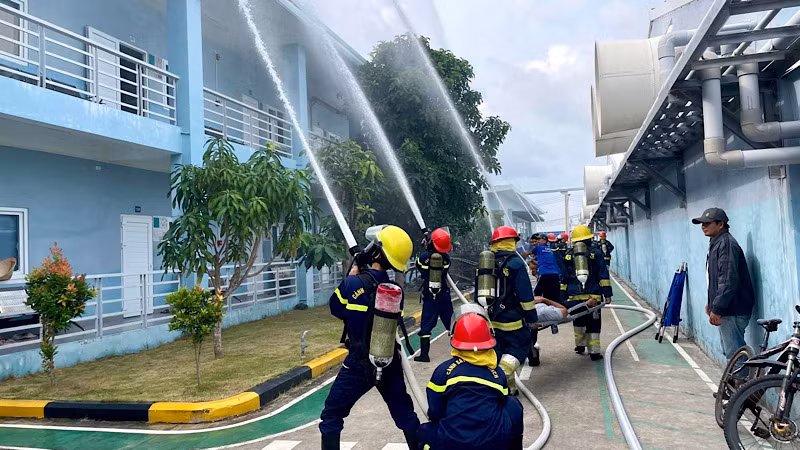 Công an Bạc Liêu diễn tập phòng, chống cháy nổ. (Ảnh: Trọng Nguyễn)