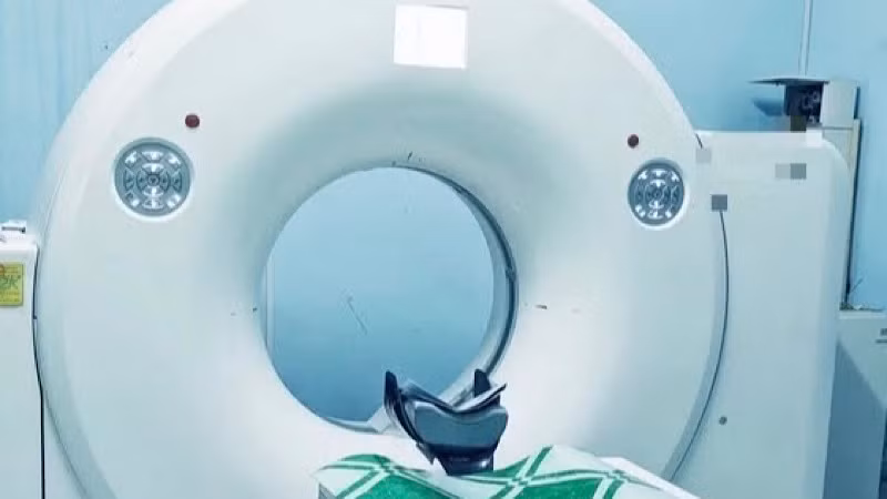 Máy CT 16 lát cắt (gói thầu số 21) trị giá gần 15 tỷ đồng tại Bệnh viện đa khoa thị xã Giá Rai, tỉnh Bạc Liêu, do Công ty AIC cung cấp. (Ảnh: CTV)