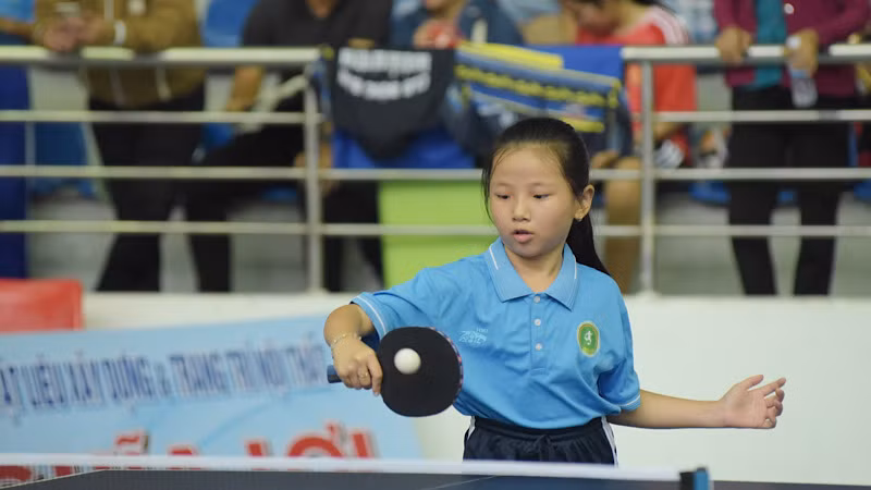 Nhiều học sinh các cấp trong và ngoài tỉnh Bạc Liêu tham gia thi đấu Giải bóng bàn mở rộng năm 2024 tranh Cúp Báo Bạc Liêu.