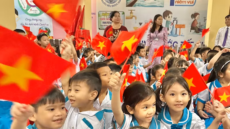 Gần 160 nghìn học sinh các cấp ở Bạc Liêu nô nức, phấn khởi trong ngày khai giảng năm học mới. (Ảnh Trọng Duy)