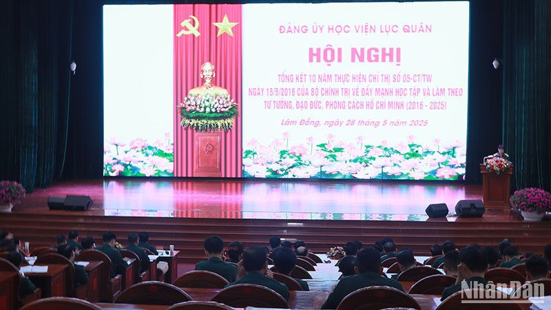 Đảng ủy Học viện Lục quân tổ chức tổng kết 10 năm triển khai thực hiện Chỉ thị số 05.
