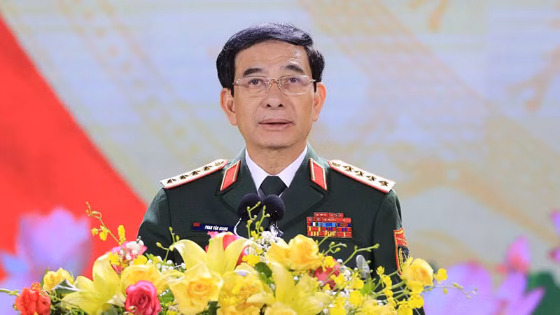 Đại tướng Phan Văn Giang, Ủy viên Bộ Chính trị, Bộ trưởng Quốc Phòng, phát biểu chỉ đạo tại buổi lễ.