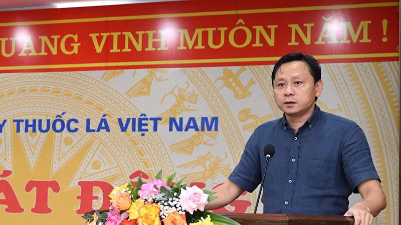 Bí thư Đảng ủy, Chủ tịch Hội đồng thành viên Vinataba Hồ Lê Nghĩa.