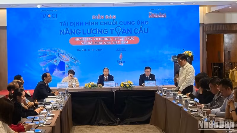 Toàn cảnh diễn đàn tái định hình chuỗi cung ứng năng lượng toàn cầu.