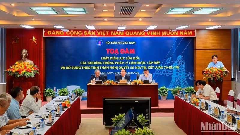 Việc hiện thực hóa các dự án nguồn điện khí, khí LNG và điện gió ngoài khơi vẫn tiếp tục gặp khó khăn vướng mắc.