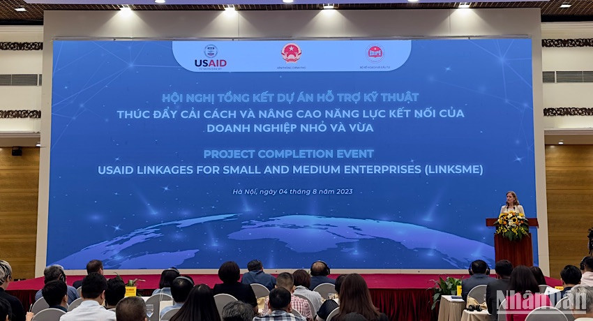 Quang cảnh Lễ tổng kết Dự án LinkSME.