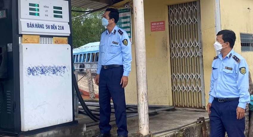 Phát hiện gần 3.000 lít xăng RON 95-III không đạt chất lượng