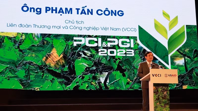 Chủ tịch VCCI Phạm Tấn Công phát biểu tại buổi lễ.